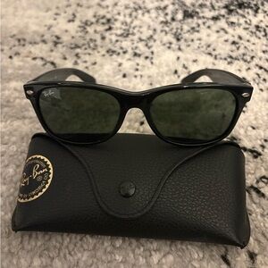 Ray-Ban Black Sunglasses